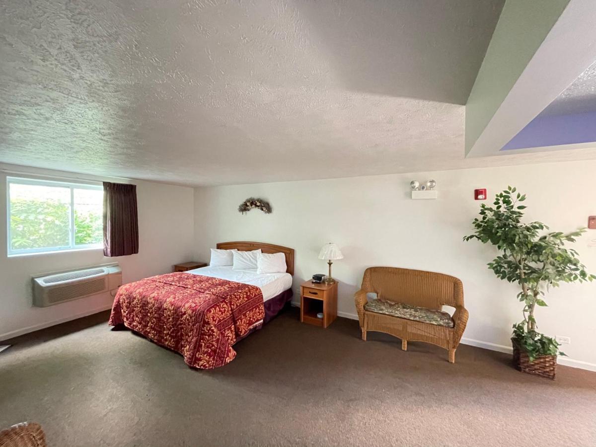 Vibe Inn - Whirlpools Suites - Лионс Экстерьер фото